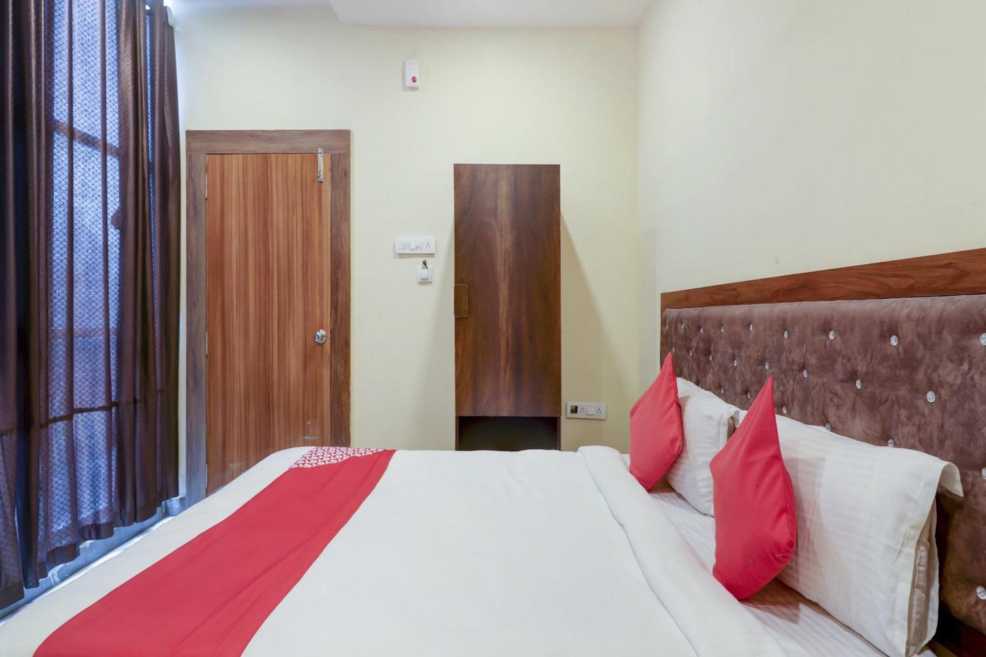 Hotel O Rsquare Elite Sururnagar Buitenkant foto
